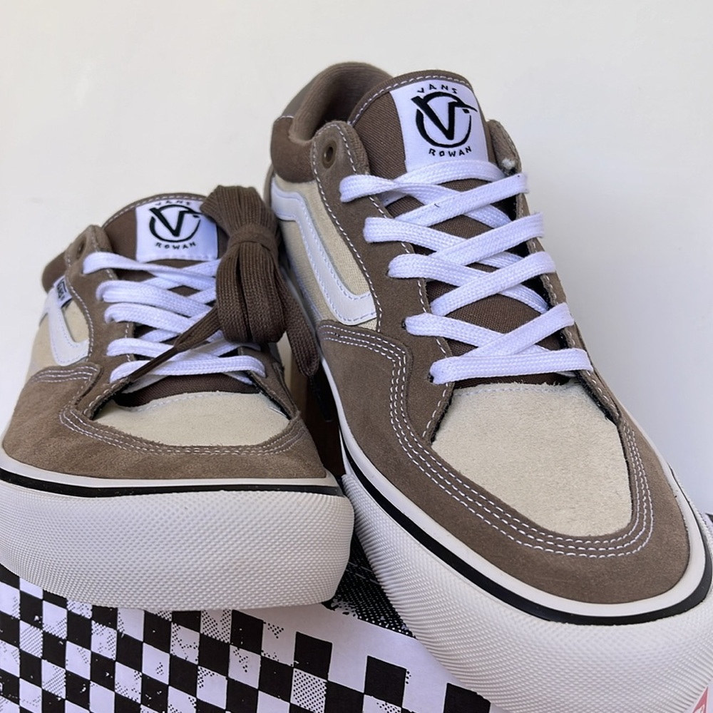 Vans WMNS Rowan Walnut
VN0A5JIC1NU
Sneakers - Picture 6 of 16